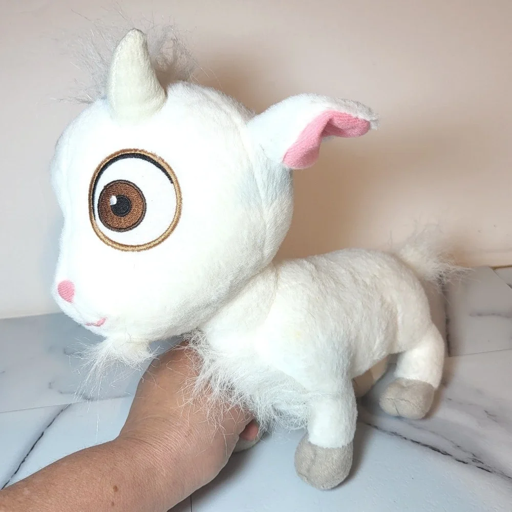 Despicable Me  Lucky the Unigoat Plush Minion Made White Goat Stuffed Animal 11